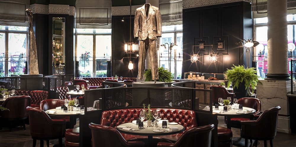 This chef has a few top restaurants to choose from, but we think this London venue is too eye-catching to miss out. We’d love to slide into one of those booths sometime soon!  #foodie #dining #UKrestaurants #whoscookingdinner