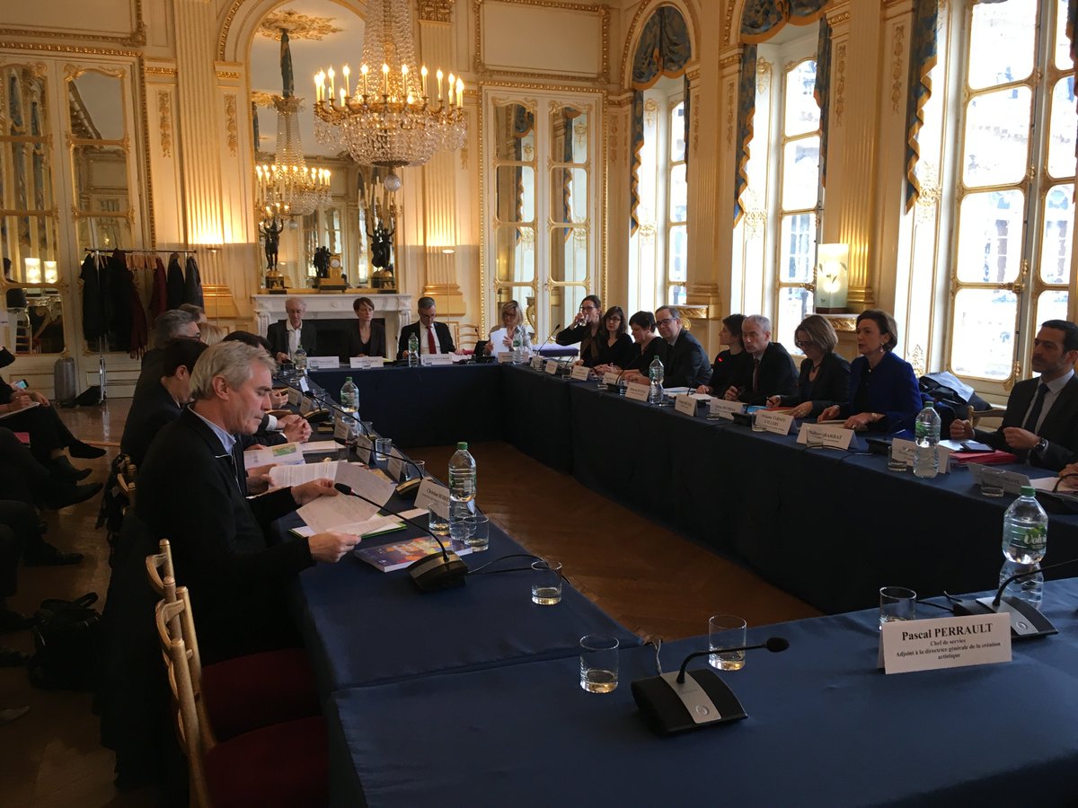 France_urbaine's tweet photo. Première réunion du Conseil des collectivités locales pour le développement culturel (#CCTDC) où France urbaine est représentée par @olivierbianchi1, autour du Ministre @franckriester. 
#Culture #CollTerr https://t.co/uwmldTPwa8