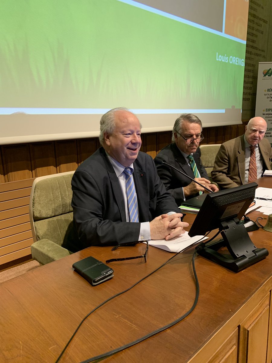 AcademieAgri's tweet photo. Ce matin Louis Orenga DG @Interfel intervient devant les membres des Amis de @AcademieAgri sur le thème « attentes #sociétales et réponses #collectives » dans les filières #alimentaires. https://t.co/6nLLpO2t4d