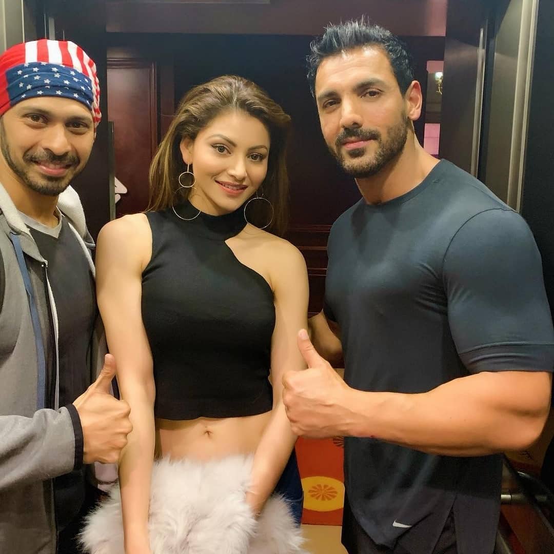 Perfect click My Handsome <a href="/TheJohnAbraham/">John Abraham</a> Sir with beautiful <a href="/UrvashiRautela/">URVASHI RAUTELA🇮🇳</a> all the best for #pagalpanti shoot 
<a href="/JohnAbrahamCLUB/">JohnAbrahamClub</a> 
<a href="/BazmeeAnees/">Anees Bazmee</a> Sir
<a href="/VenetiaSarll/">Venetia Sarll</a> ma'am
#Johnabraham #UrvashiRautela