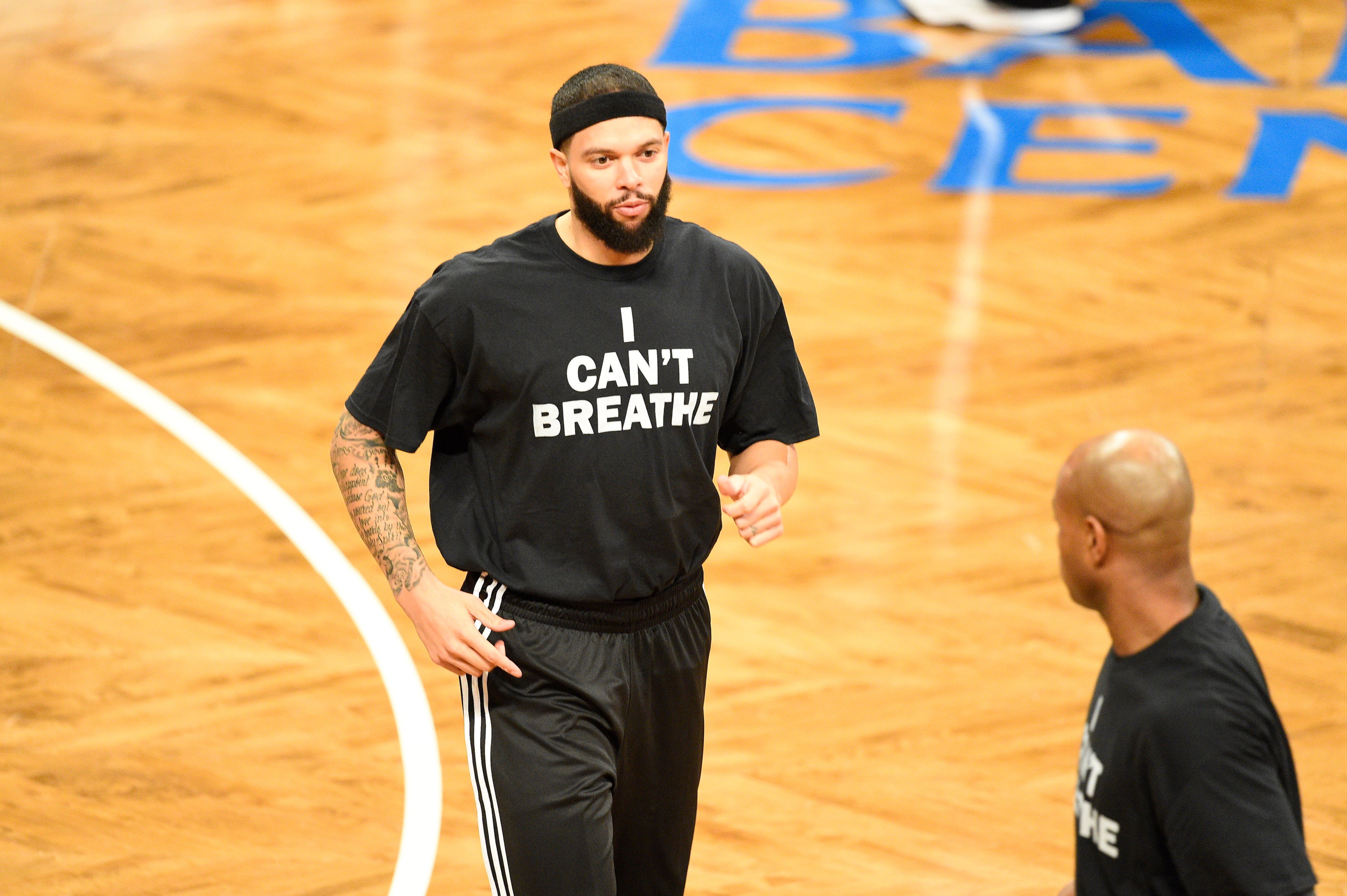 LeBron James, Other NBA Players Wear I Can't Breathe Shirts Before Game