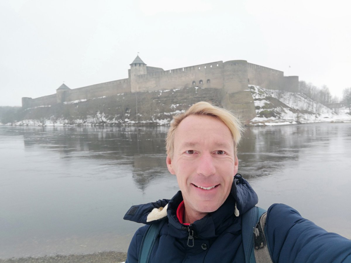 bignutbrown's tweet photo. #Narva, #Estonia is the end of the line as Russia is on the other side of the river. 2 great #fortresses face each other in a dramatic setting. Moody, brooding skies. Fabulous #borscht for lunch 😋 https://t.co/TejWwyQ5ZJ