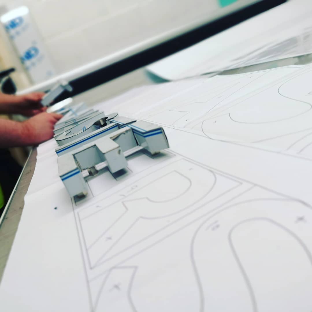 EliteSigns's tweet image. More #3D #builtupletters being #qualitychecked post #manufacture, in readiness for #installation. #signage #iso9001