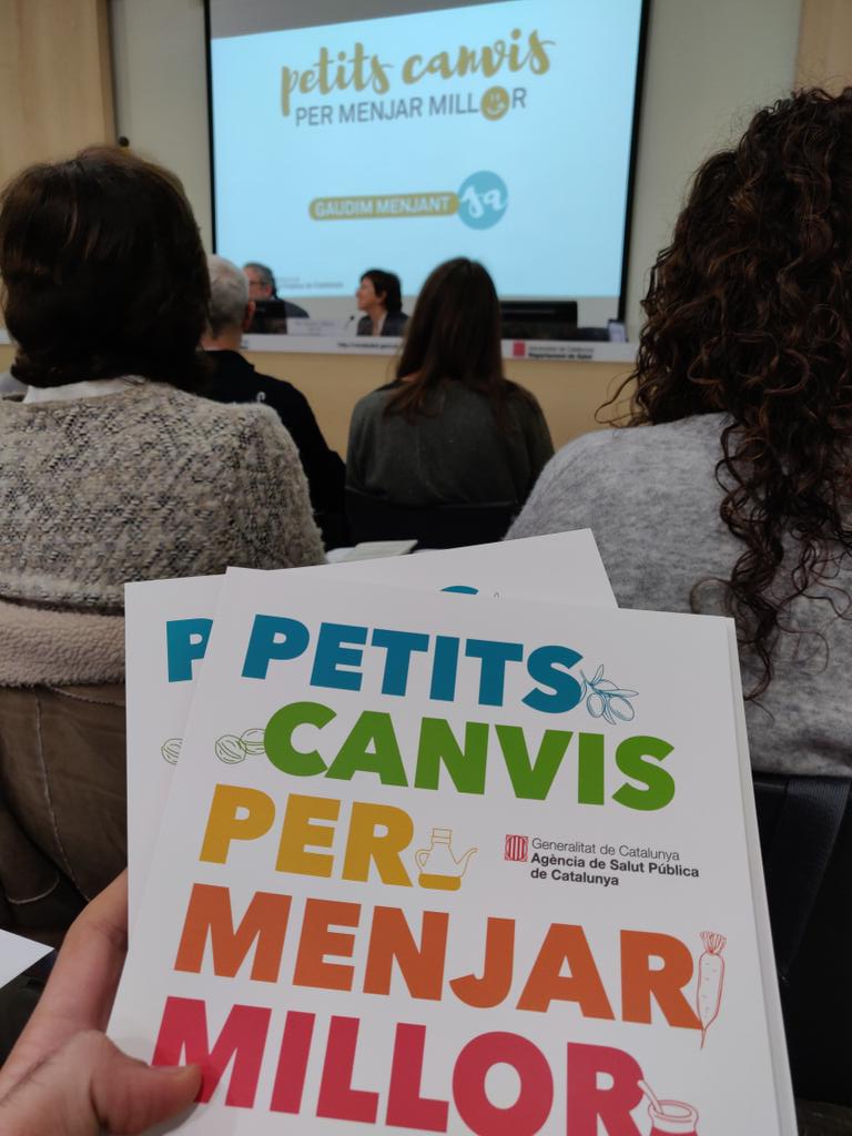Midietacojea's tweet photo. Hoy se presenta la guía "Petits canvis per menjar millor" del Departament de Salut de la Generalitat de Catalunya.
¡Enhorabuena por el trabajo y por el excelente final! Casi, casi, casi, perfecto 
Ahora mismo, se convierte sin duda en referencia para toda la profesión 👏 https://t.co/YNS0VvxAcS