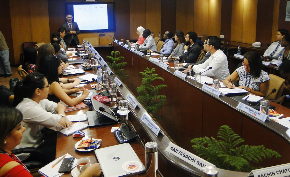 RIS_NewDelhi's tweet image. Week 2: Day 2:  Prof. @Sachin_Chat, DG, @RIS_NewDelhi  speaking on #Trade as a #DevelopmentTool with @ITECnetwork #IEIDP2019 participants  @JS_ITEC  @sabya_saha @shaw_prativa #trade #policy #developingcountries