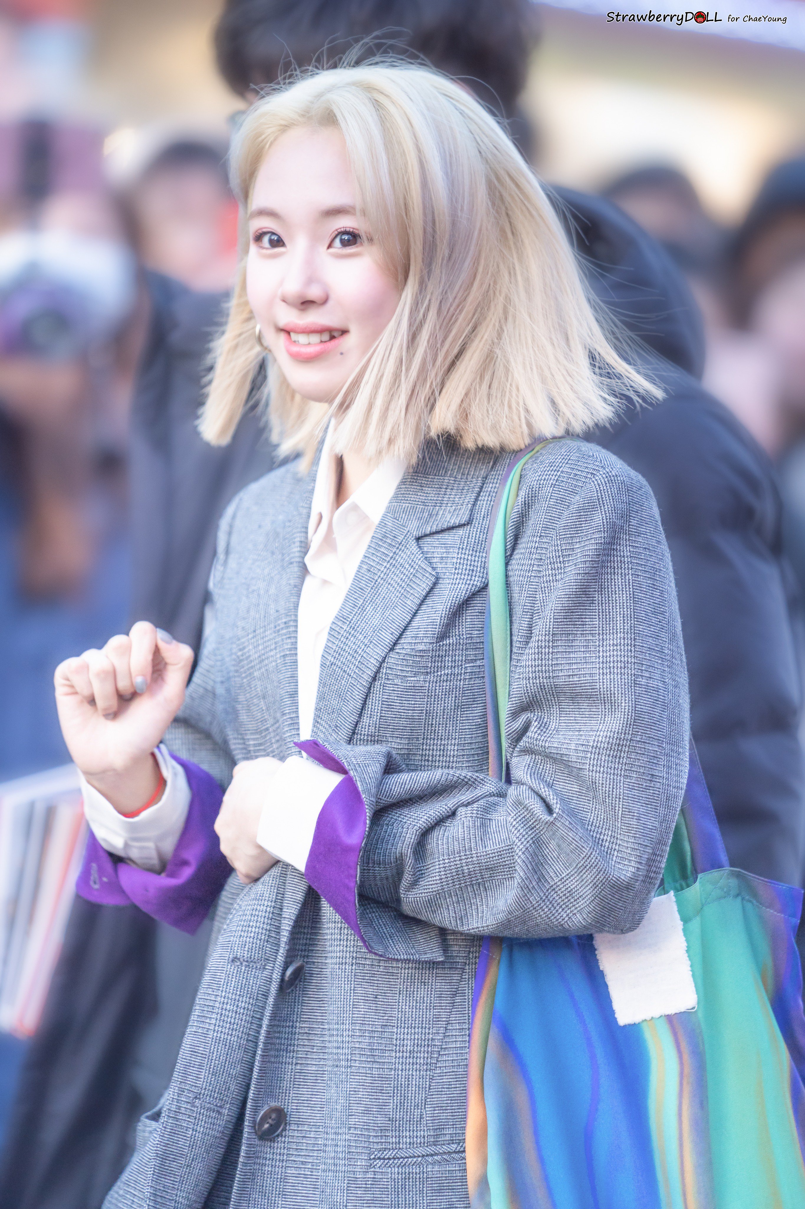 DzxHUR3U0AE7Pf7.jpg:orig