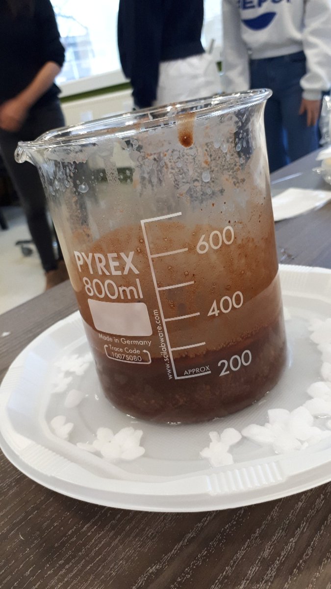 UoE_FCL's tweet image. Cooking up a Storm ⛈️🍳

Some awesome recipes being crafted down at Hudson Beare today 📍!

Dry-Ice produced Coffee Ice-Cream? Yes please 👏🏻🍨

#FCL19