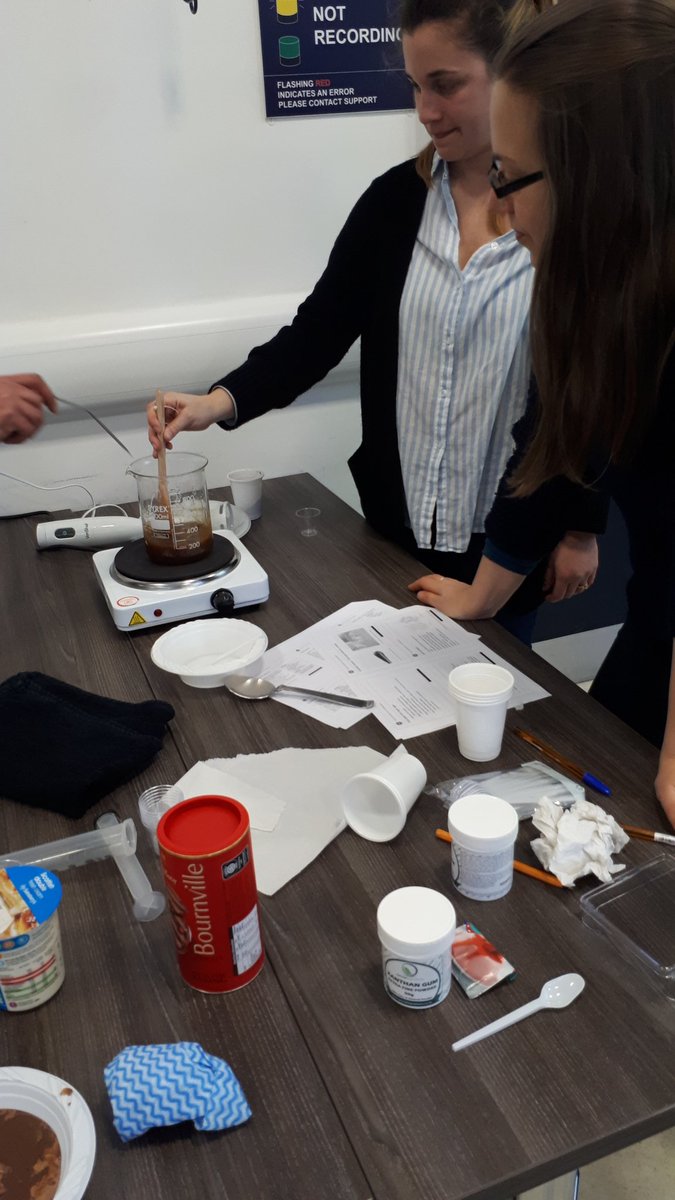 UoE_FCL's tweet image. Cooking up a Storm ⛈️🍳

Some awesome recipes being crafted down at Hudson Beare today 📍!

Dry-Ice produced Coffee Ice-Cream? Yes please 👏🏻🍨

#FCL19