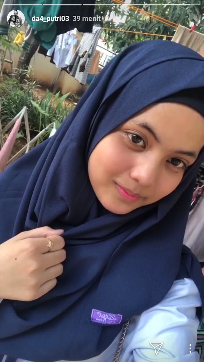 Aku gk pernah ngefans sama artis mungkin hanya sekedar suka tpi gk tau kenapa setelah ada km dek <a href="/Da4_Putri01/">Putri Isnari DA4</a> aku ngefans pertama kali dan seiring nya berjalan waktu rasa sayang itu tumbuh dgn sendirinya meskipun aku gk kenal km dek <a href="/Da4_Putri01/">Putri Isnari DA4</a> 
#PutriBintangkuLIDA2019