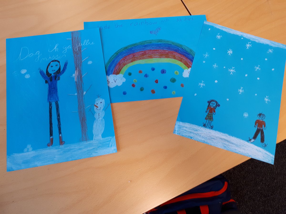 GvBFoundation's tweet photo. Meester Ben heeft fanmail ontvangen bij S.V. GIO! Tijdens de laatste les die de kinderen hadden begon het plots te sneeuwen wat voor veel vreugde zorgde. Dit was zo leuk dat de kinderen deze prachtige tekeningen hebben gemaakt. #SVGIO #Feyenoord #GvBF https://t.co/RTI0Mm9bdp