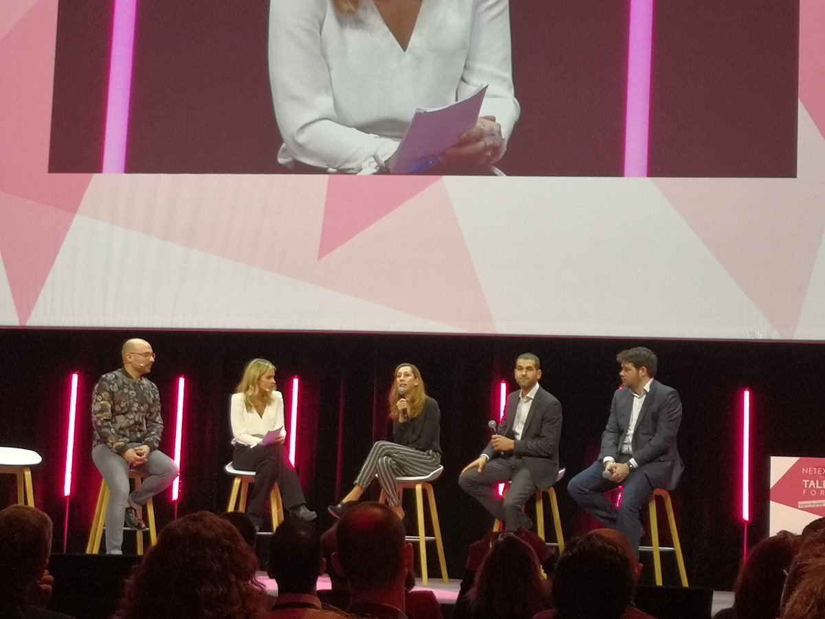 romain_ceyrat's tweet photo. @YCombourieu nous parle de l'Assistant Personnel de Mobilités, @ouisncf_news @Netexplo https://t.co/4jHSV9rRx6