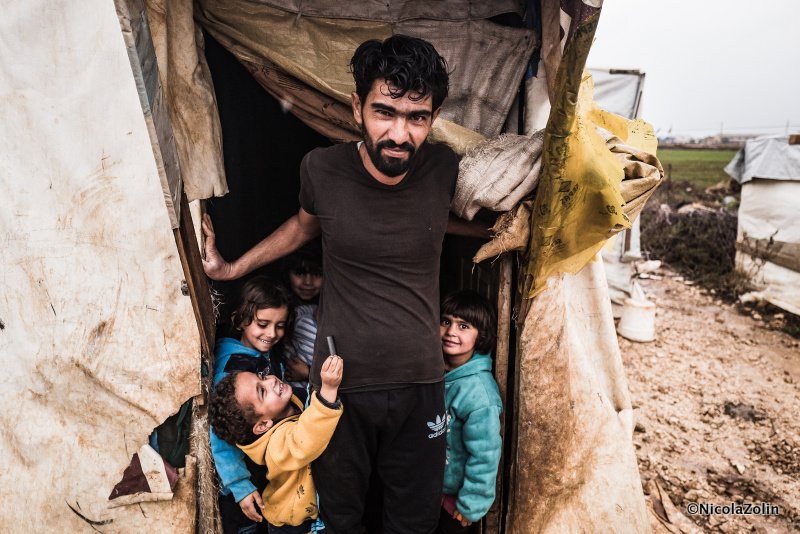 Syrians in a #refugee camp in the #Beqaa valley #Lebanon / Check out my project 'We are not going back' on @courrierinter diaporama courrierinternational.com/diaporama/port… … … …
#refugeeslebanon #everydayrefugees