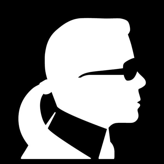 ADENORGUEDES's tweet photo. O céu ficará mais fashion e a terra órfã. Mas, seu legado eternizado nos tapetes da moda. 😎🧤 #KarlLagerfeld #moda https://t.co/5nHjjtMEsZ