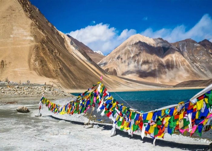 officialfunstay's tweet photo. Check here the most exotic top places to visit in Leh Ladakh, https://t.co/Mb6Co3fo1q #leh #ladakh #placestovisit #travel #trip #funstay https://t.co/IoG0kAKuLG