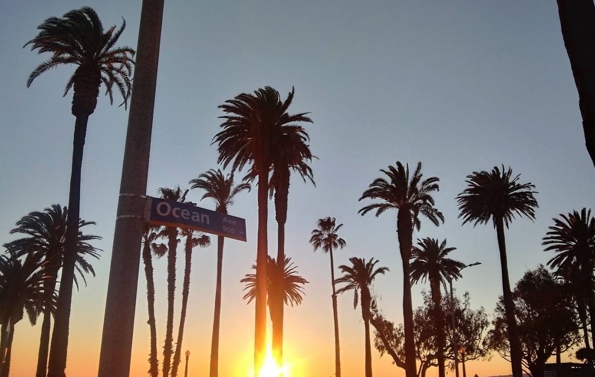 View outside of our office here in beautiful #SantaMonica #California at #sunset last night. Breathtaking!