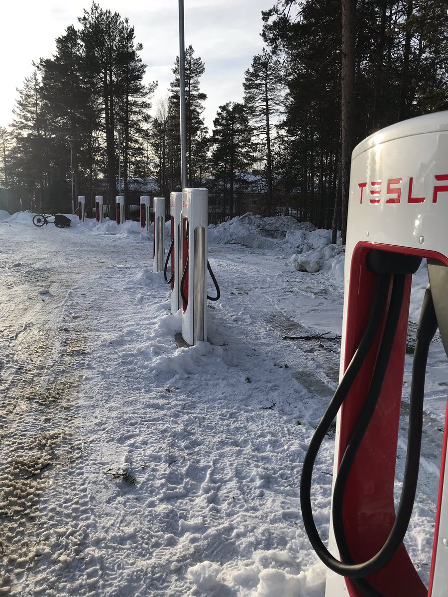 8 nya superchargers igång i Storuman.