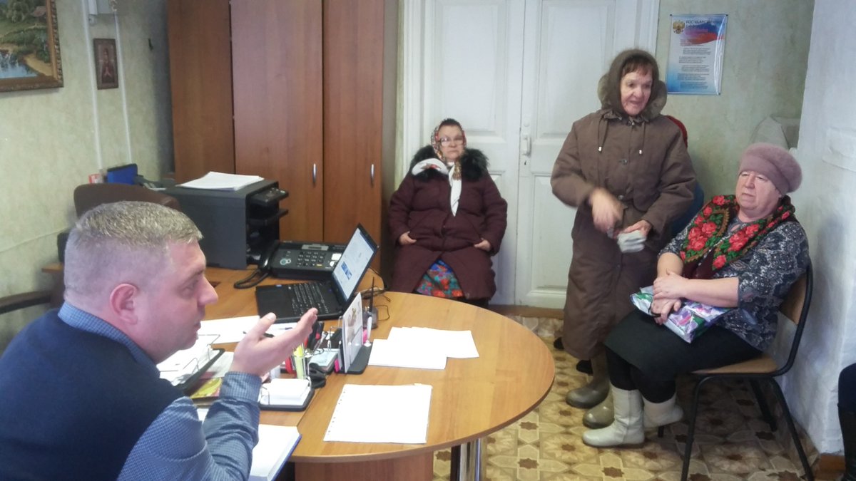 19.02. на территории Майдаковского сельского поселения Палехского районного местного отделения Партии проводил прием по личным вопросам жителей Депутат Совета Палехского муниципального района, Главный врач ОБУЗ "Палехская ЦРБ" Катунин Дмитрий Владимирович