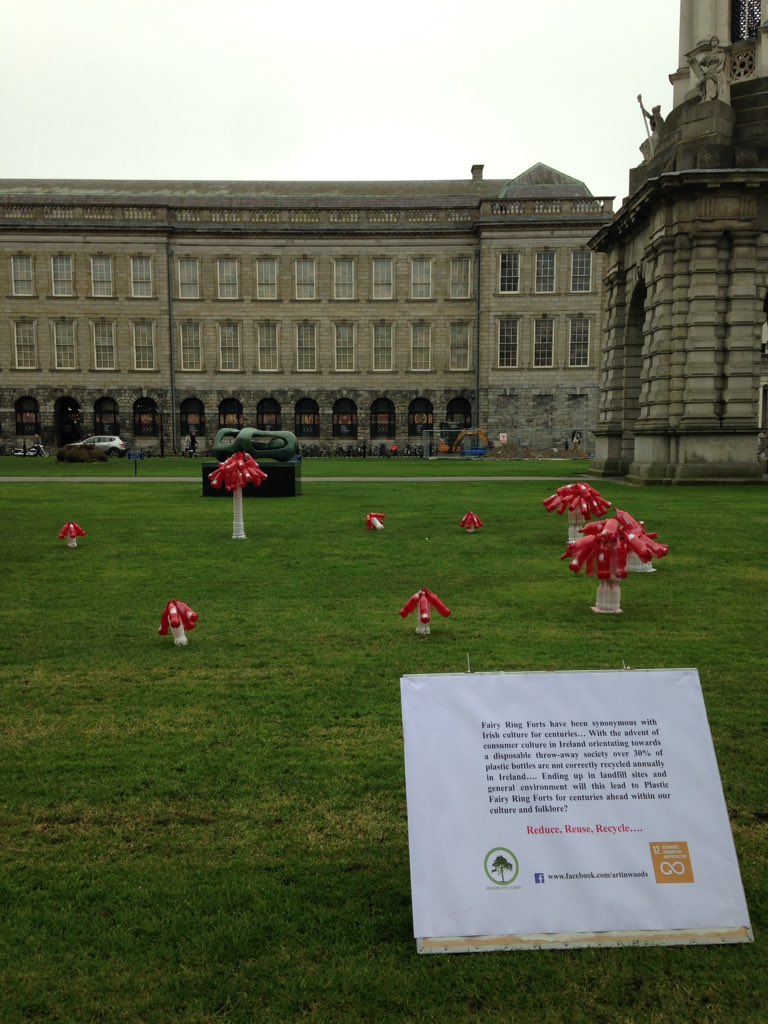 ElizabethOS2's tweet image. Nice work for #GreenWeek in @tcddublin @Artinwoods #ringfort