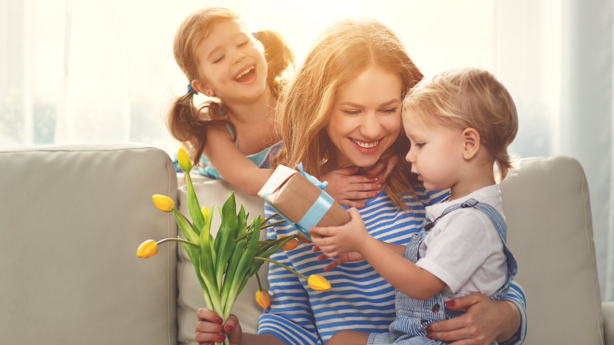 HallmarkHotels's tweet photo. This year Mother’s Day falls on Sunday 31st March and here at Hallmark Hotels we’re full of ideas to help you celebrate that special lady in your life! Maybe she'd like a relaxing spa weekend, delicious afternoon tea, or a shopping spree? Read more: https://t.co/SpYlNii8R3 https://t.co/ejf0pQN1Af