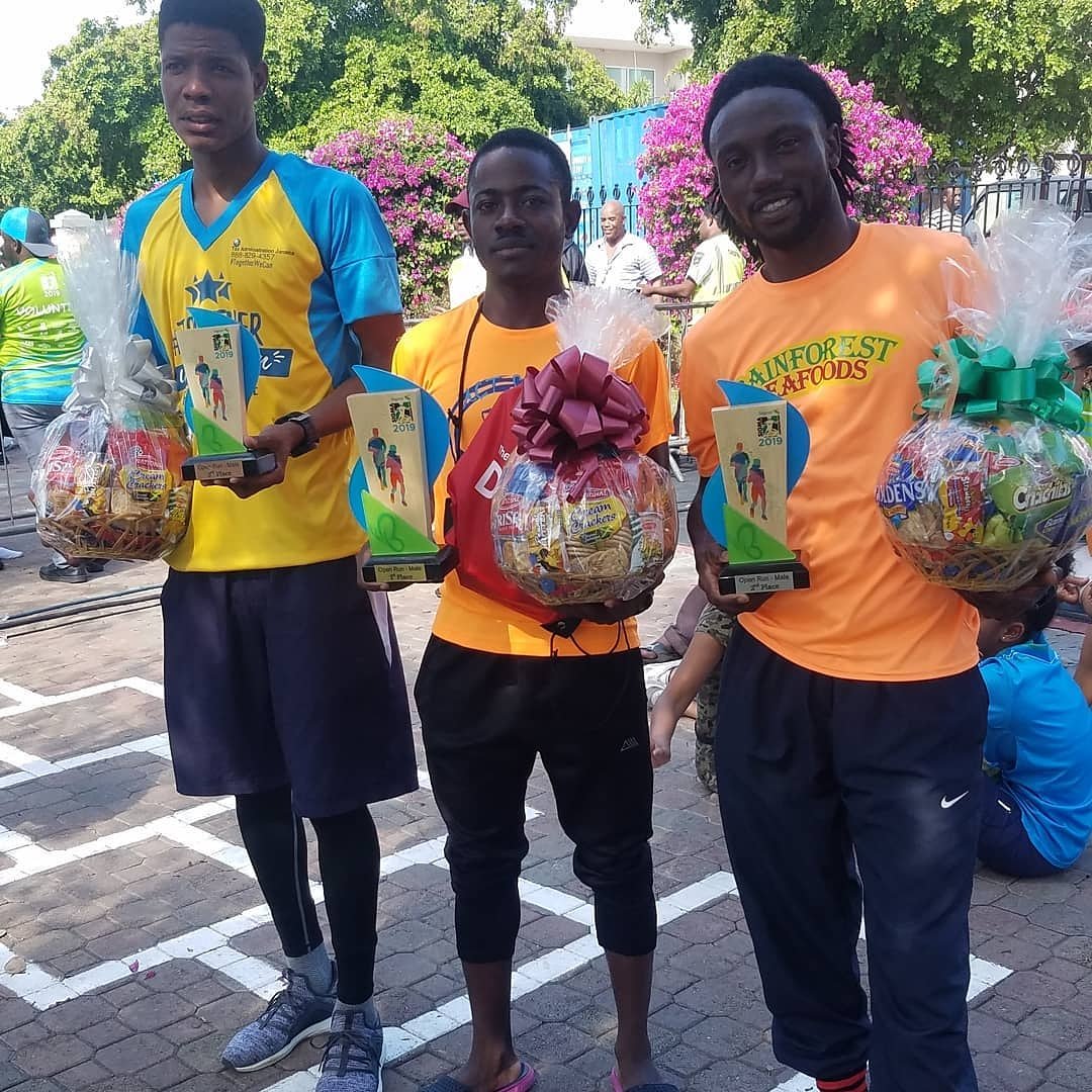 RainforestCarib's tweet photo. #Throwback and big congratulations to Team #RainforestSeafoodsβ very own @ovacomma, 2nd place in the male open run at the #SigmaRun2019 on Sunday! π
π https://t.co/gVvtCRgMTZ