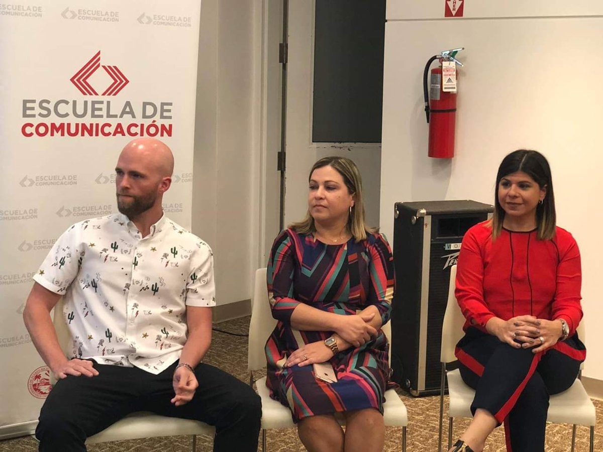 Exalumnos_COPU's tweet photo. Recuerdos del conversatorio "Retos de la comunicación digital en tiempos del trap" con Max Pérez, Aiola Virella y Deliana Olmo.
Gracias a #Cosvi por ser nuestro colaborador. Pronto más actividades para seguir fortaleciendo y analizando la industria de las comunicaciones. https://t.co/TiPC7HlK96