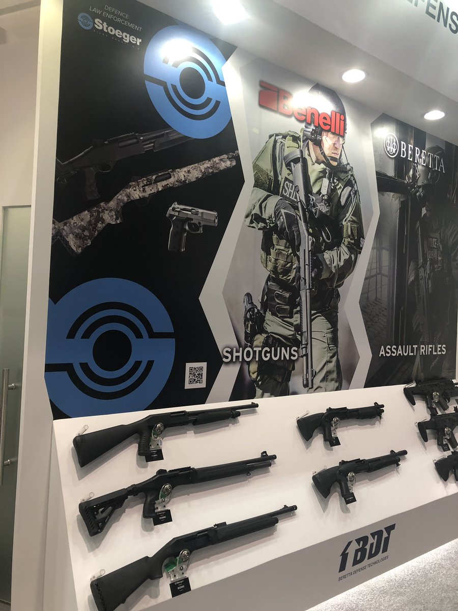 StoegerTurkey's tweet photo. Abu Dhabi de Idex fuarında taktikal tüfeklerimizi ve yeni STR-9 tabanca modellerimizin tanıtımı devam ediyor... https://t.co/BgWc5ureE6