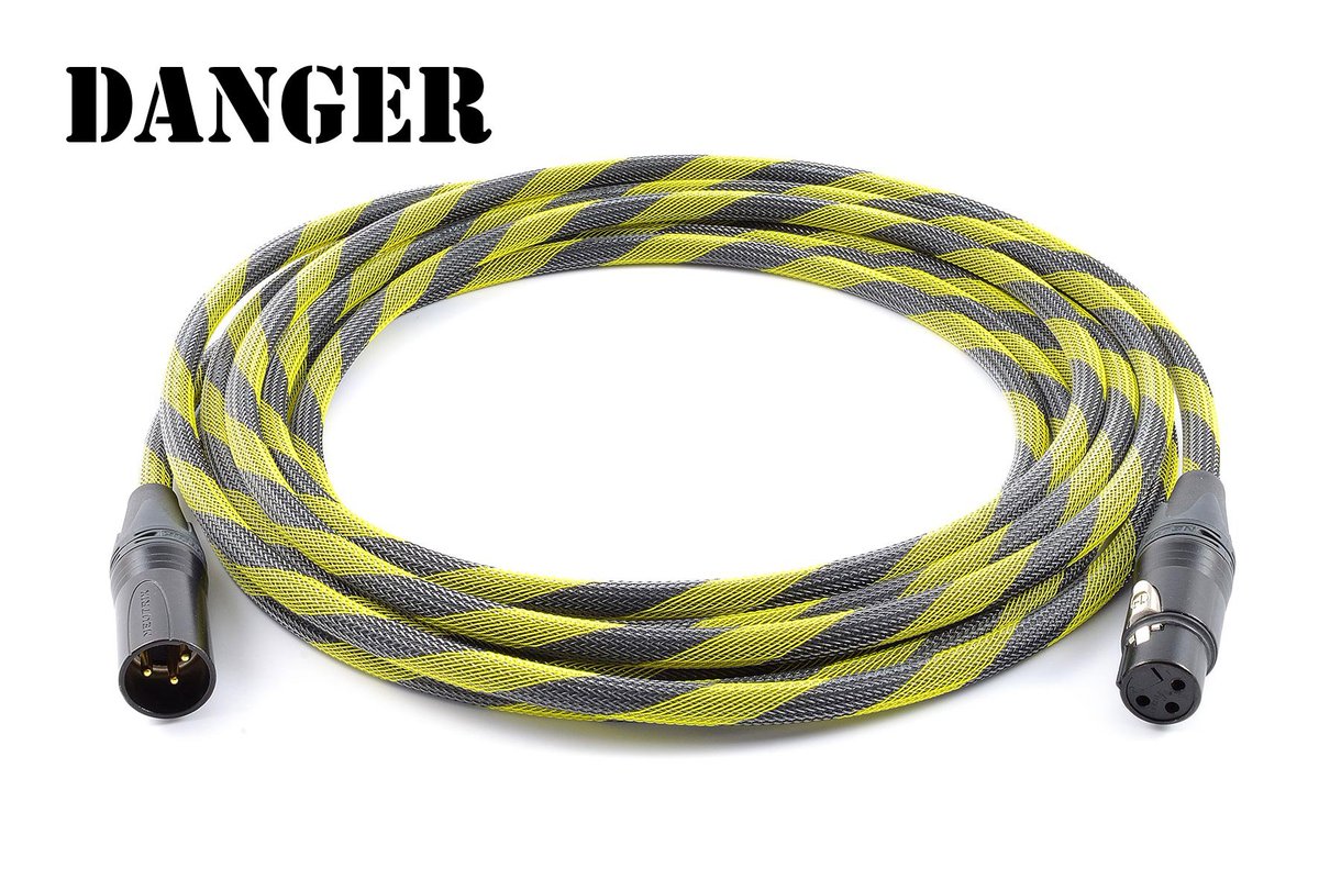 UroCables's tweet photo. Un acabado que nunca pasa inadvertido en ningún escenario es el espectacular "Danger". Franjas negras y amarillas recorren la superficie de cada modelo de cable con esta terminación. Puedes echarle un ojo y enamorarte de ellos en nuestra web https://t.co/Dkg0l3leg7 https://t.co/UbGGQD7B2A