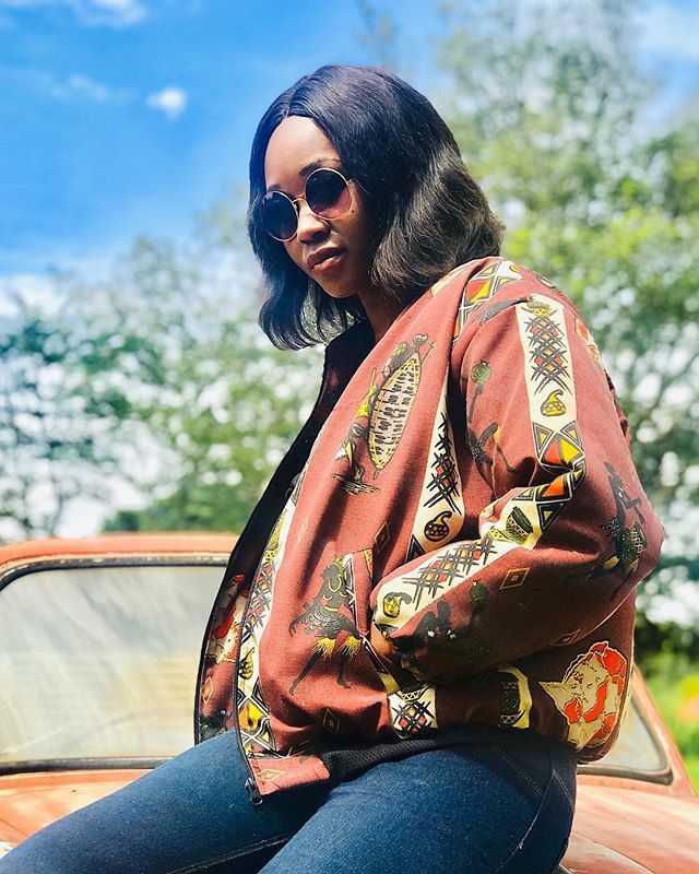 TanyaNefertari's tweet photo. 📸: Built for the elements. Throw this on when the temperature dips 🐧❄️ .
.
.
.
Padded Puffer Jacket by Tanya Nefertari now available on Etsy #LinkInBio .
.
.
.
Photo Credit - @julianstreasure .
.
.
#iamnefertari #tanyanefertari #bomberjacket #puffe… https://t.co/YhaiwyMlng https://t.co/6yFoRvAwaA