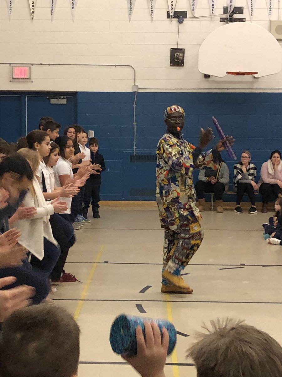 mmecescon's tweet photo. Joyeux Carnaval Stella Maris!
Merci @NjackoBacko 
@TCDSB #tcdsbelongs https://t.co/mByD8TVNIH