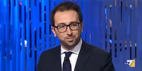 .@AlfonsoBonafede @alesallusti e @GianricoCarof saranno gli ospiti della puntata di @OttoemezzoTW di questa sera.
#La7 #ottoemezzo