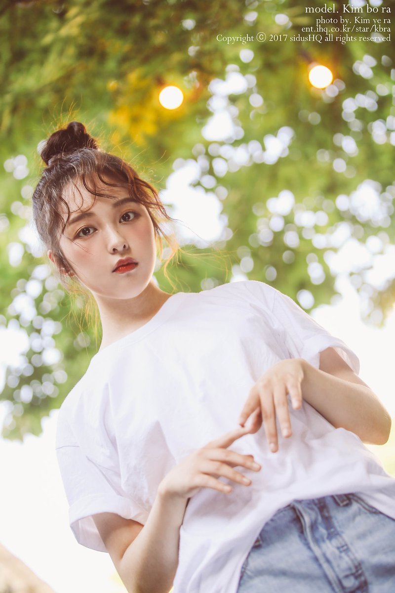 purplek_archive's tweet photo. 흰티에 청바지만 입어도 대박간지 https://t.co/htRVWHx1wi
