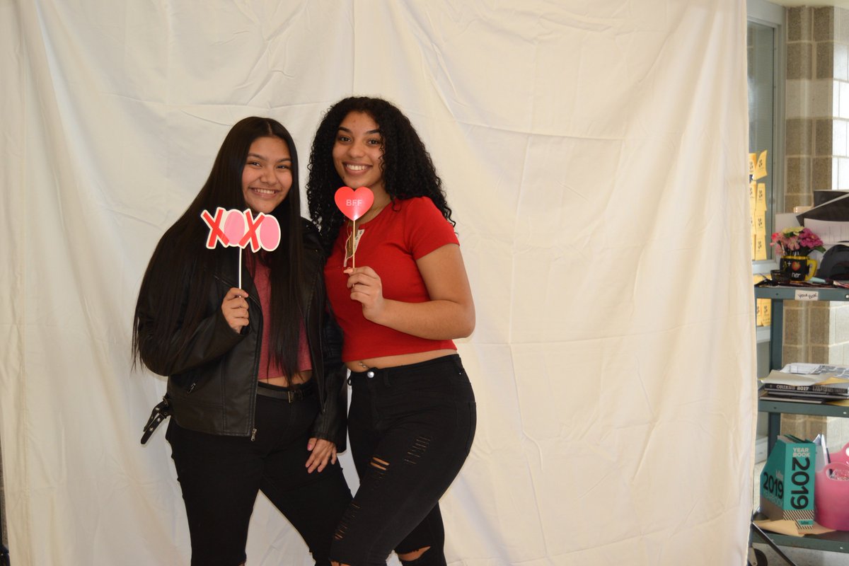 cdeastyearbook's tweet photo. https://t.co/ymCyyJfk0p