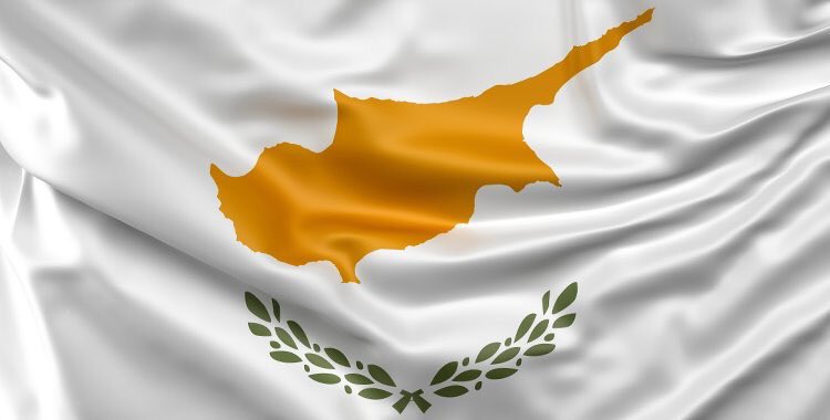 Έχει ολοκληρωθεί η έκδοση του πρώτου 15-ετούς ομολόγου της Κυπριακής Δημοκρατίας στις διεθνείς αγορές: €1 δις, επιτόκιο 2.75%, με συνολική προσφορά €8 δις!  Ισχυρή επιβεβαίωση της εμπιστοσύνης και διασφάλιση της σταθερότητας και της αναπτυξιακής προοπτικής για την χώρα μας.