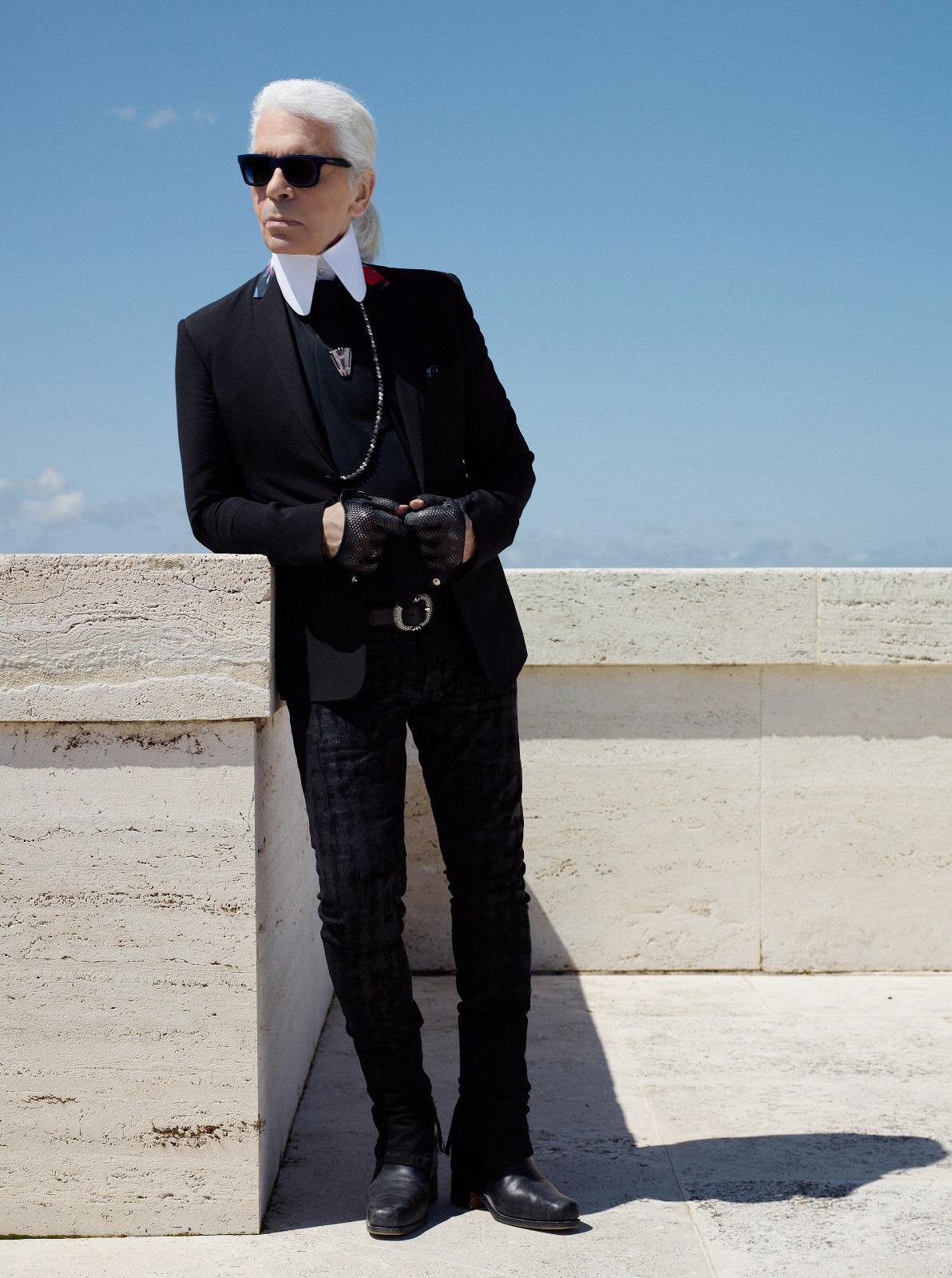 Karl love fendi top