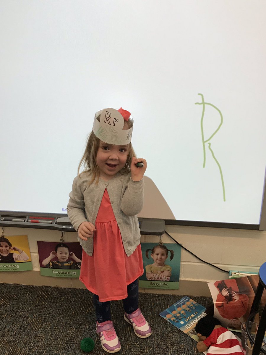 StaceyDorman3's tweet photo. Handwriting Tuesday....Practicing the letter “R” .... https://t.co/wVtkQ6eM4P