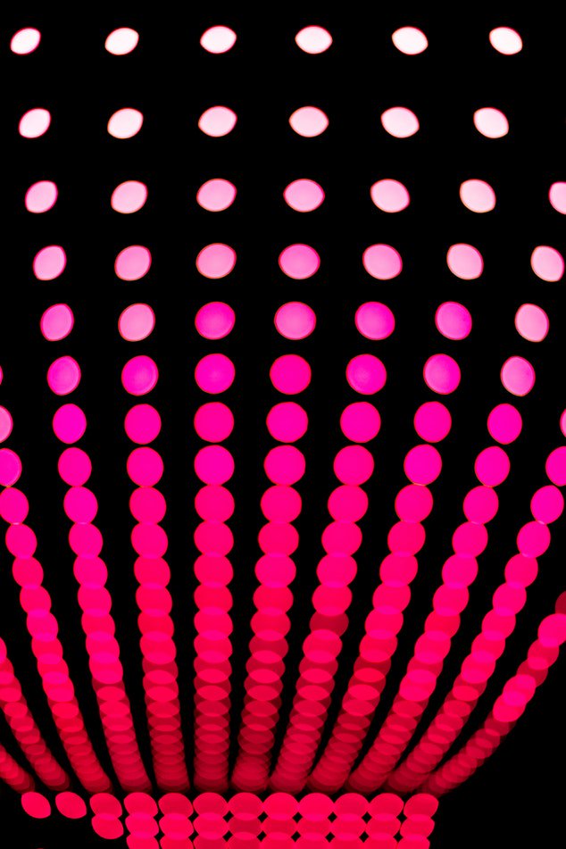 JasminDotCom's tweet photo. My amazing friend @Kiara_Harp and I visited a super fun discotheque the other day, and their decor was beyond amazing! This one's for all you art and design lovers out there! 😍😍😍
.
.
.
#pinkdecor #decortime #TuesdayThoughts #artanddesign #discodesign #TuesdayThought https://t.co/0H4ScRq00F