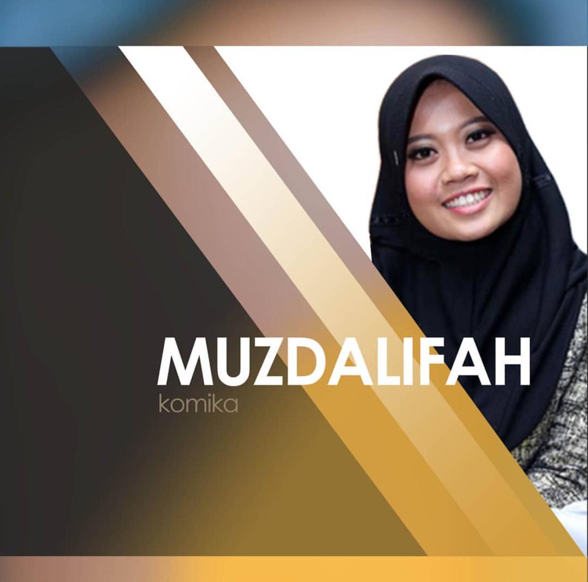 Salah satu Komika perempuan yang konsisten menjaga hijabnya meski diterpa derasnya arus zaman. <a href="/musdalifahbasri/">مزدلفة</a> juga bakalan ikut memeriahkan panggung EF tahun ini lho! 
Don't miss it guys. See ya! .
#MovingForward #CultureEmpowersNation