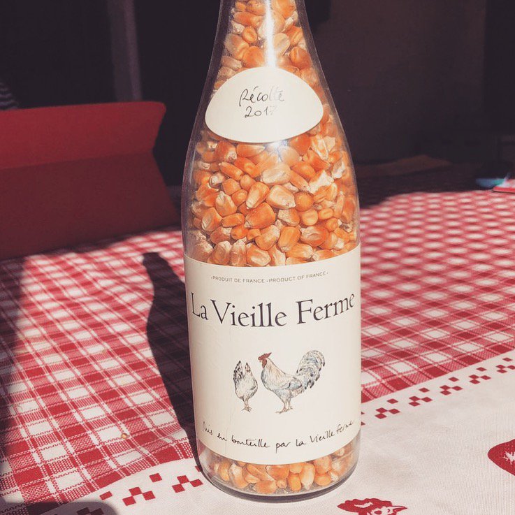 Feeding the chicken!! #lavieilleferme #wine #chickenwine