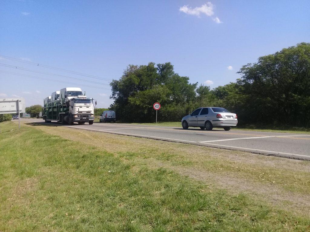 LT8am830's tweet photo. 🔴🎙️📻#Procopio830 I Preocupa el estado de la autopista a Córdoba. Carina Mozzoni, pta del Concejo de Cañada de Gomez, advirtió que la ruta 9 también se encuentra en muy mal estado. "Solicitamos el no cobro del peaje hasta la reconstrucción completa de la traza" https://t.co/gVuSgWIFcc