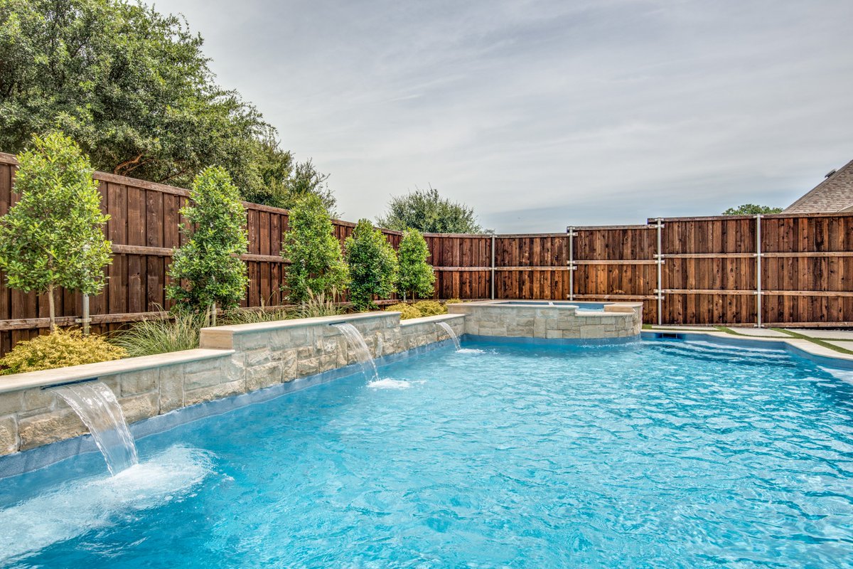 GoldMedalPools's tweet image. 🌡️ Tuesday Tip: Our crazy weather patterns are still bringing cold temperatures, so be sure to maintain proper water level at all times to reduce the risk of equipment freeze damage. #TuesdayTipsGMP #PoolMaintenance #PoolService #ResidentialPool #CustomPool