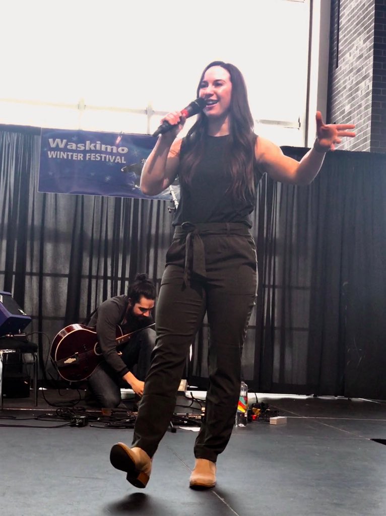 AMANDAbolic's tweet photo. Had a wonderful time MCing at Waskimo Winter Festival yesterday! The place was packed both inside and out with people enjoying Family Day. 

Speaking is my passion. Happy I get to show that to you at events like this! Thanks for having me this year @WaskimoRegina 

#Waskimo19 https://t.co/SeUqQk0Asy