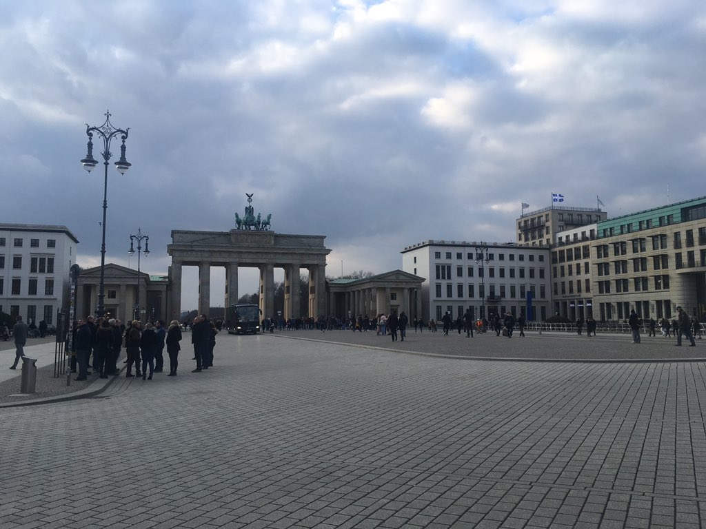 Wir sind in Berlin unterwegs und haben die Gründerin von @KIWIKI Dr. Claudia Nagel getroffen. Sie hat uns drei Tipps für #gruender verraten, die wir ab Morgen hier twittern. #staytuned #startup #hubitation