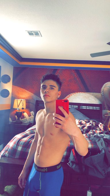 Mornings ☺️ https://t.co/O5sdNCg1gd