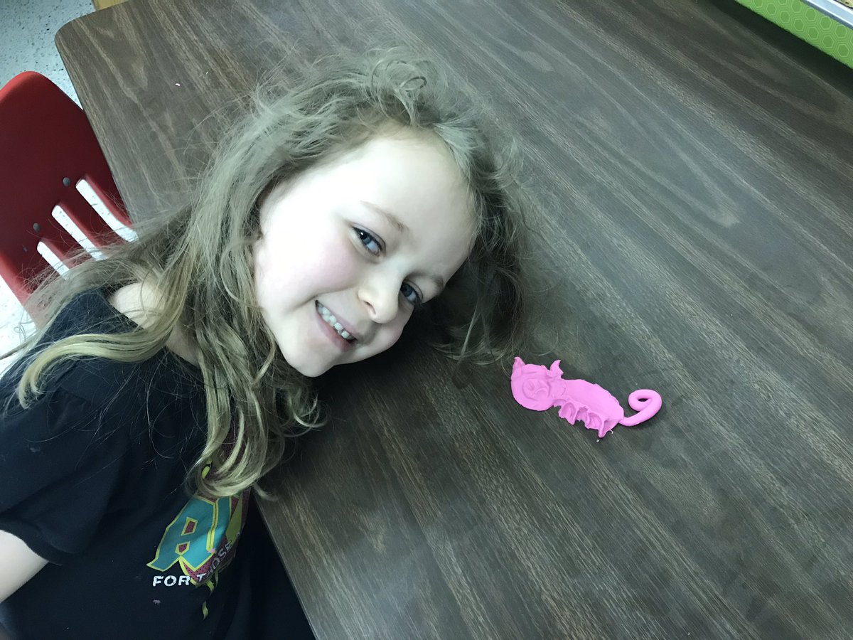 hgpSTEMlab's tweet photo. The children have enjoyed “The Three Little Pigs” today @hgpSTEMlab‼️ #MSCSTrojans #TakeChances #ilovestem https://t.co/Q9BRLyGDc5