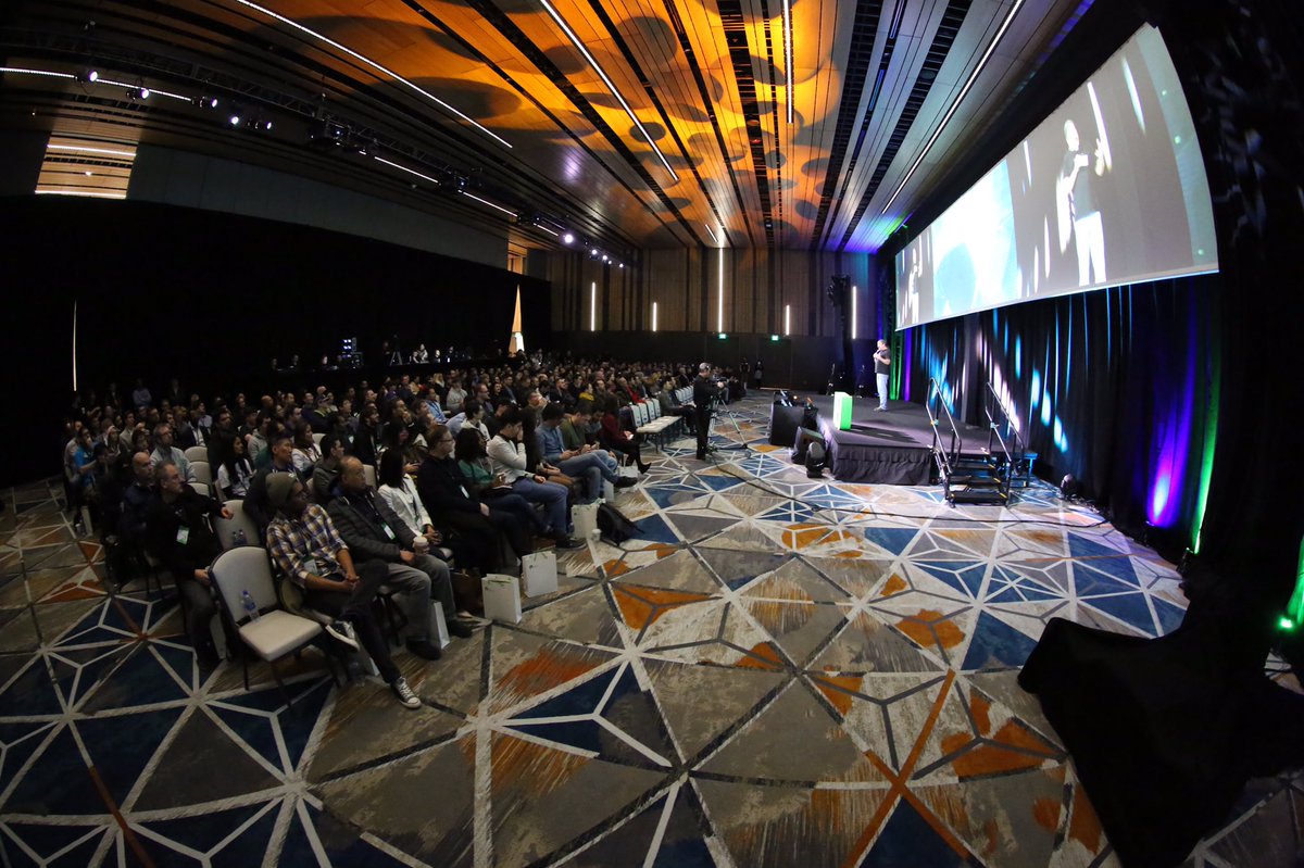 gracegui43's tweet image. #NEODevCon2019 is really inspiring! With so many talented developers, communities, and projects in the #NEO ecosystem, we can surly look forward to some cool things this year!😎