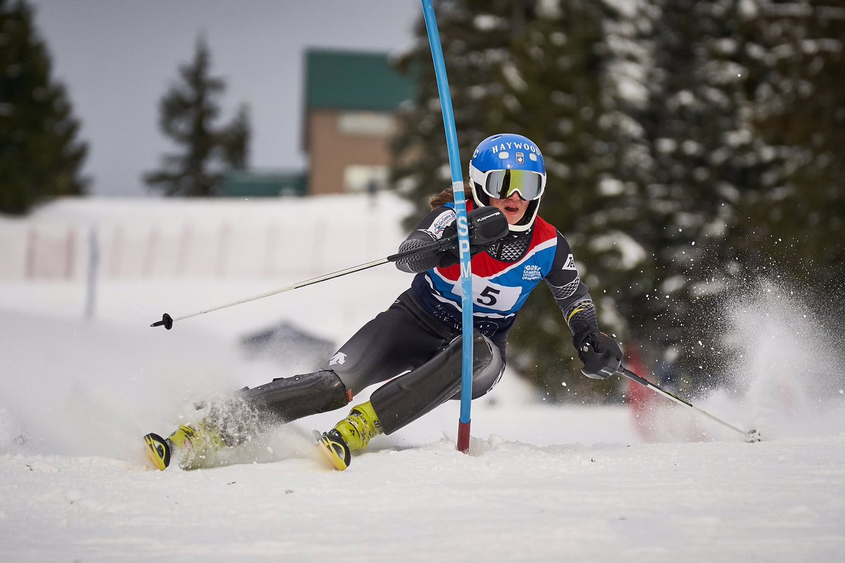 BCAlpine's tweet photo. Some amazing shots from this past weekend of racing ๐ฅ captured by the one and only @derektrussler #skiraceBC #bcalpine https://t.co/l349lhjK6R