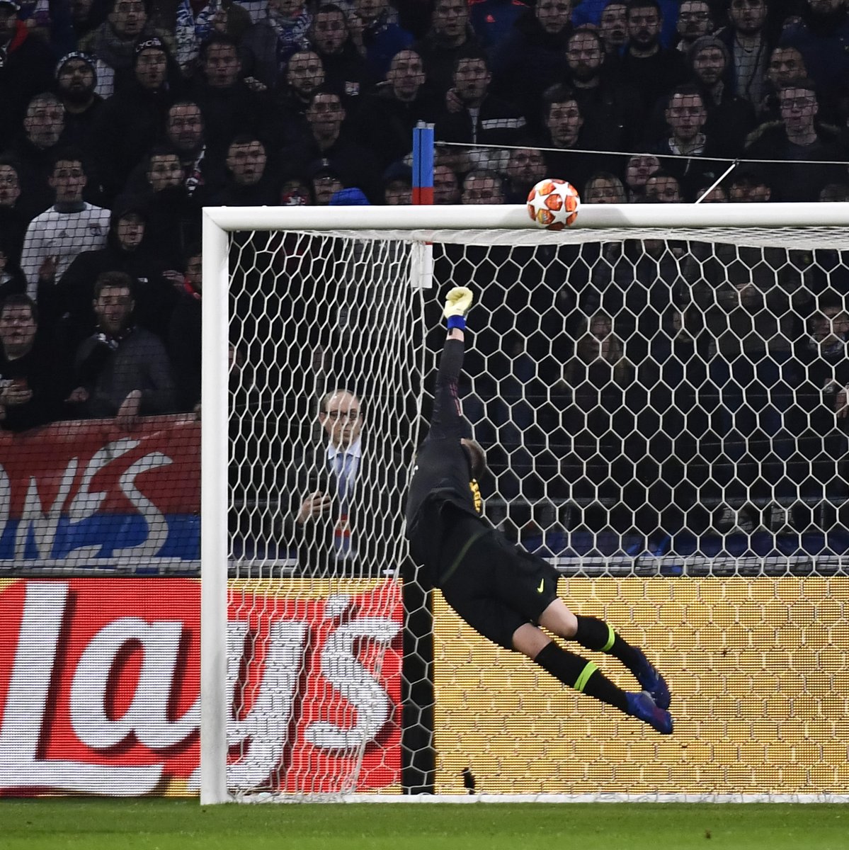 😱😱😱 ¡¡¡Vaya parada!!!
Marc-André ter Stegen 👏👏👏
#UCL