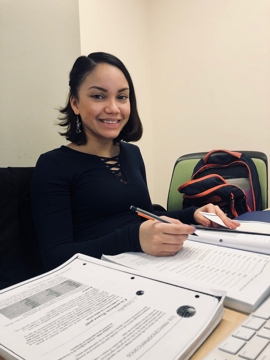 sunynplibrary's tweet image. Meet today’s #StudyStyle spotlight, Dynahlee! 

What is your favorite #StudySpot in STL? 
"The DASH Lab!"

What do you love most about the library?
"I can use the library for anything and be as productive as possible!"

#PeaceLoveLibrary #NPLibrary #NPSocial