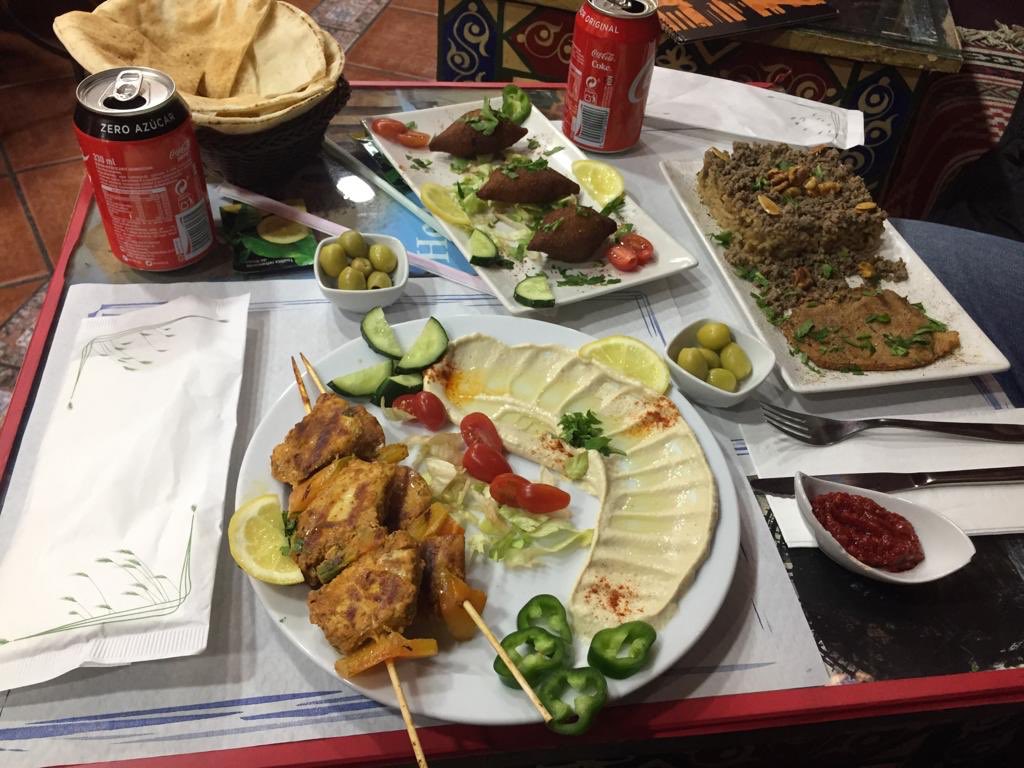 dgg030's tweet photo. Especialmente sorprendido y contento con el recibimiento que han tenido las jornadas de @intelsegglobal en #csic #Granada y sus asistentes en una ciudad fusión que ha propiciado compartir interculturalidad, gastronomía y conocimiento. Gracias!!! https://t.co/rU5v03kMBc