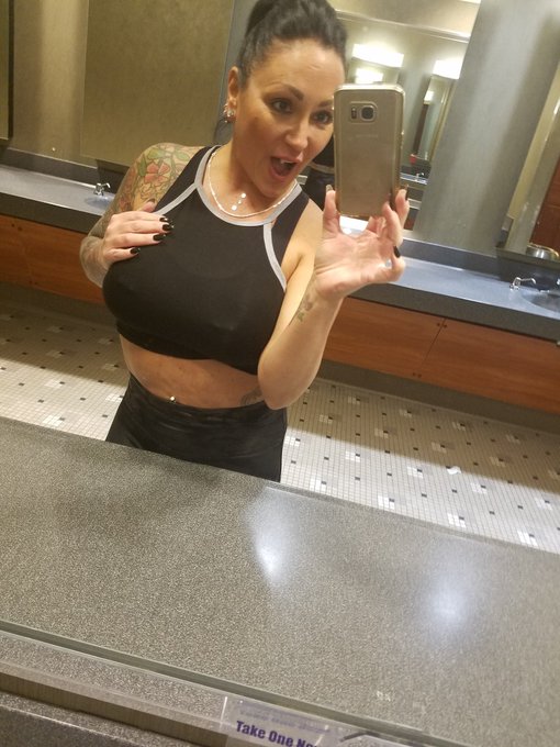 #TittyTuesday #MILF #BigBoobs #piercings https://t.co/dGy9QCnpg2<a href="/tag/tittytuesday"class="tags">#TittyTuesday</a><a href="/tag/milf"class="tags">#MILF</a><a href="/tag/bigboobs"class="tags">#BigBoobs</a><a href="/tag/piercings"class="tags">#piercings</a>